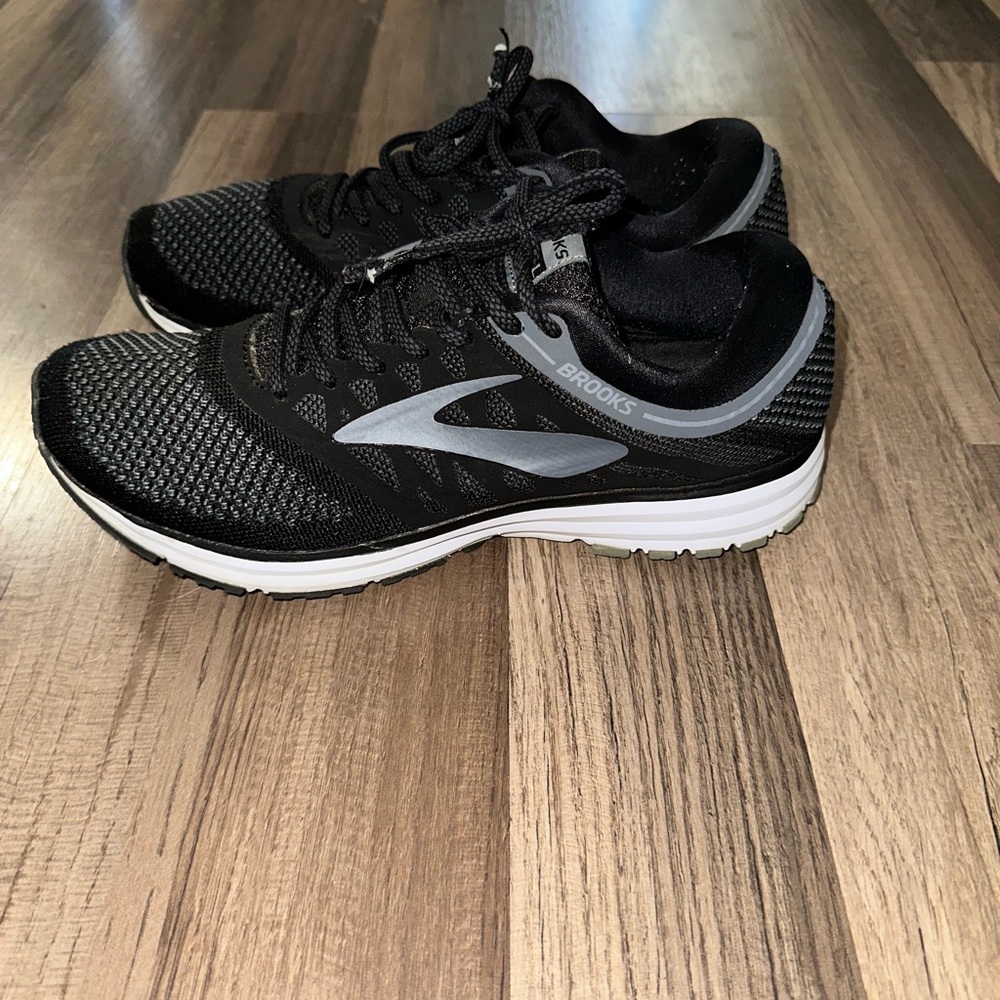 Brooks Revel Black and Gray Running Shoes